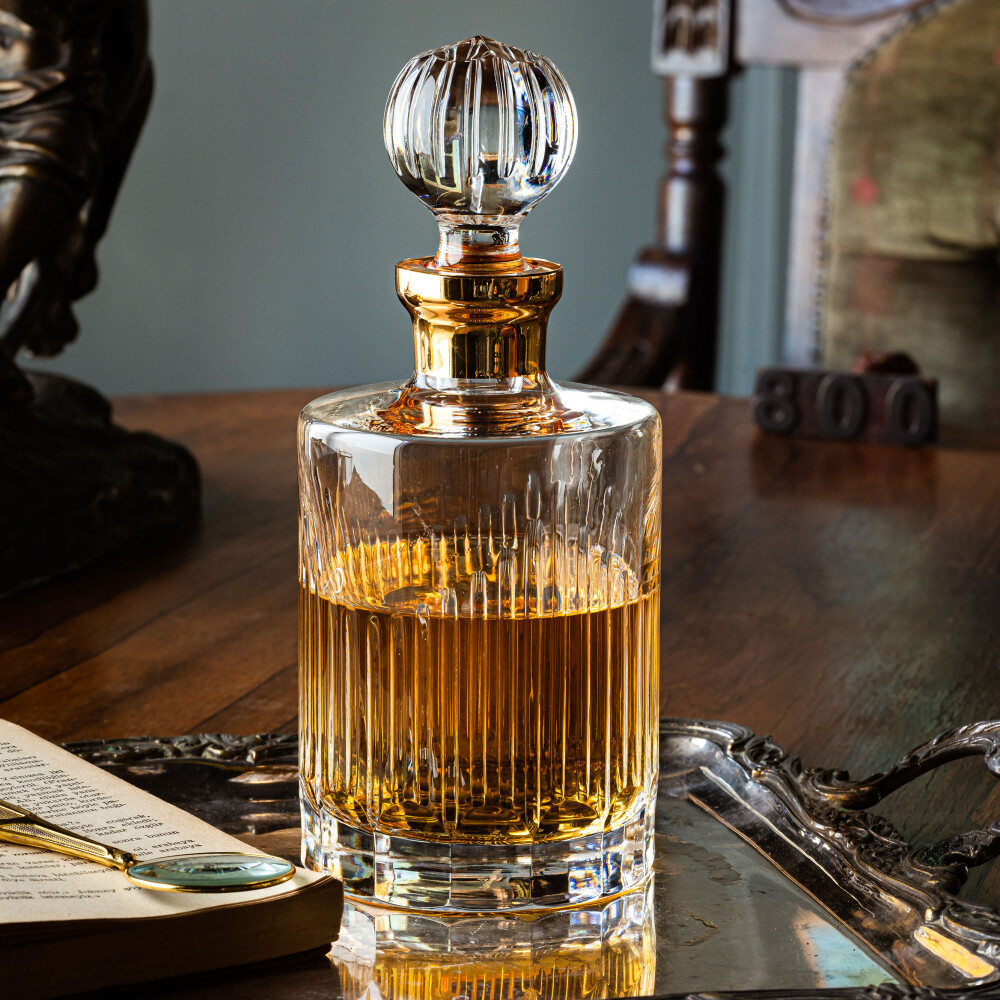 Sollevare Cut Crystal Whiskey Decanter