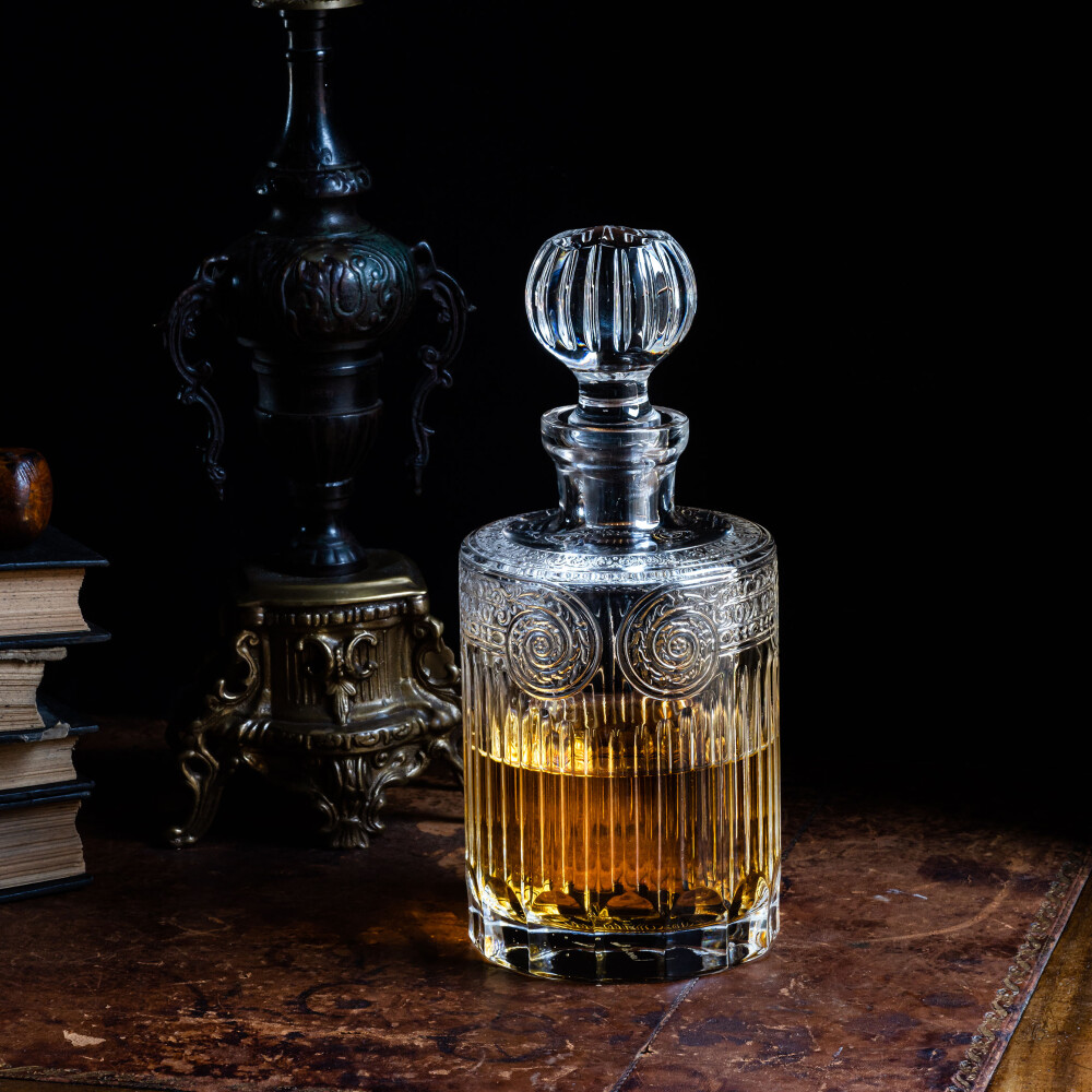 Avventura Cut Crystal Whiskey Decanter