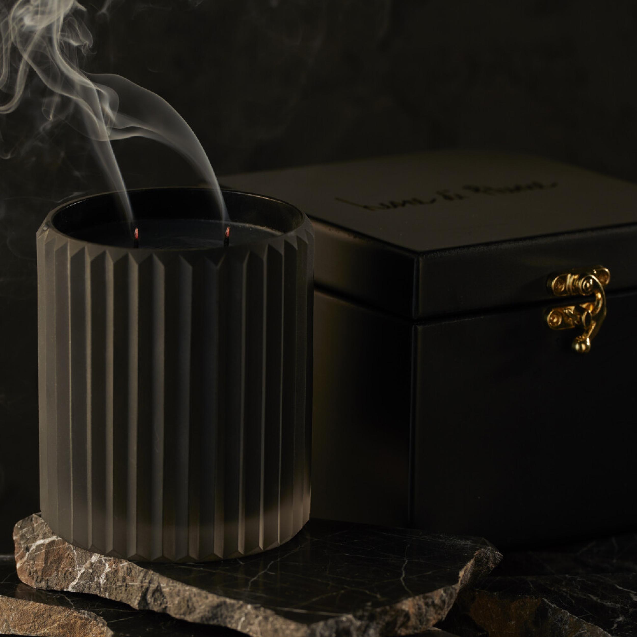 Tabacco & Pelle 2 Wick Black Soy Candle 450 gr
