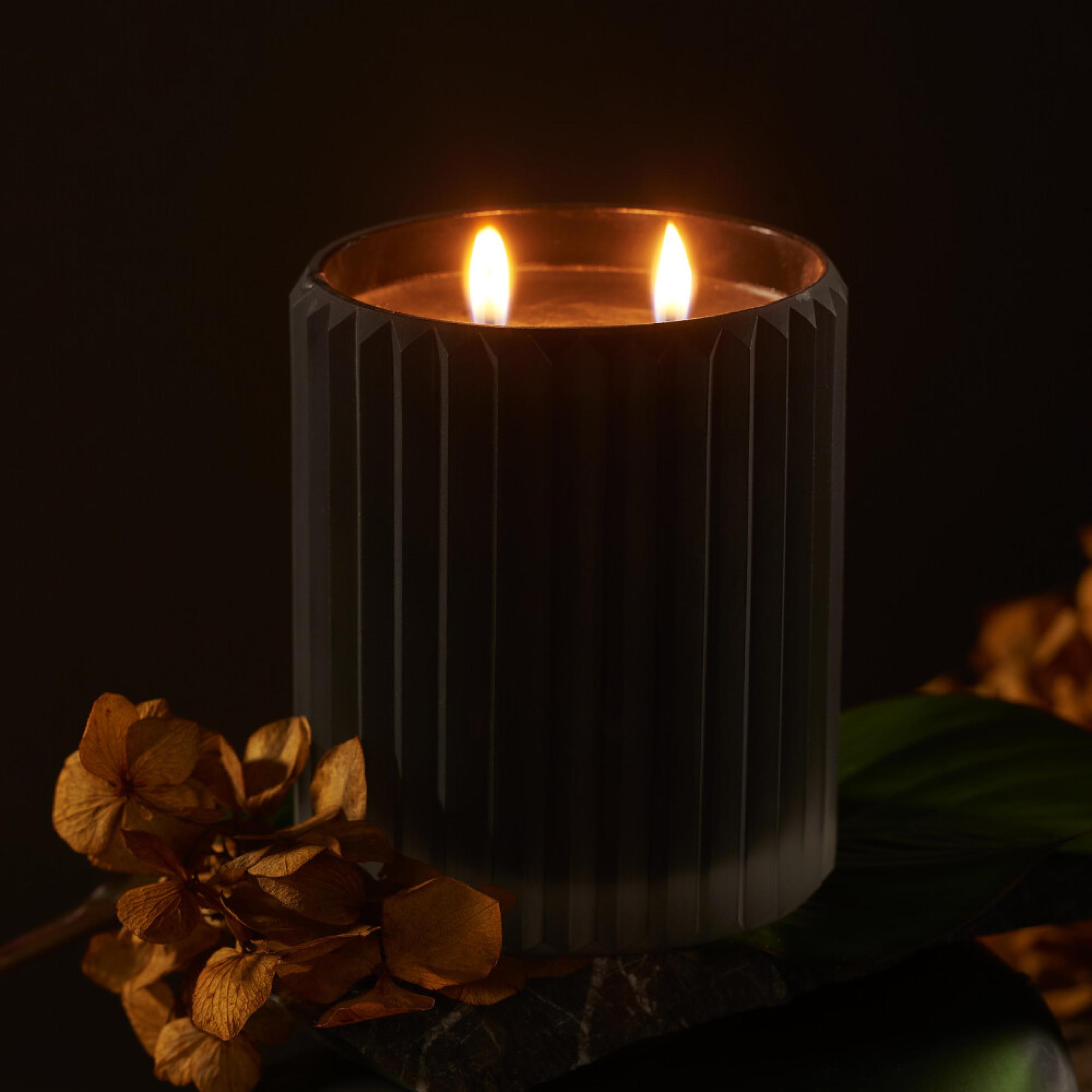 Tabacco & Pelle 2 Wick Black Soy Candle 450 gr